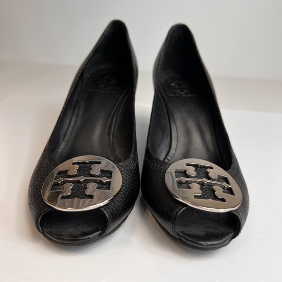 Tory Burch Wedge Women 9 Leather Pebble Sally Medallion Heel Work Party Core Ex - Picture 3 of 13